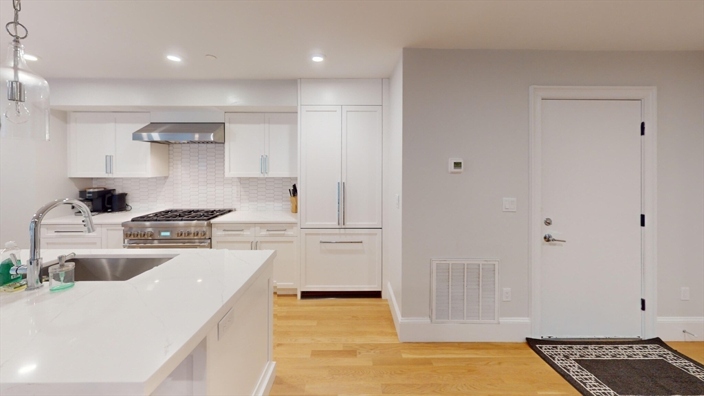 2 bed, 2.5 bath apartment for rent at 59 Addington Rd Unit 1, Aspinwall Hill — photo 4 of 20
