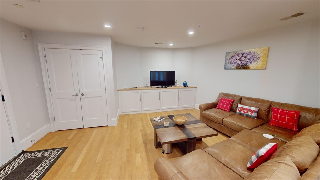 2 bed, 2.5 bath apartment for rent at 59 Addington Rd Unit 1, Aspinwall Hill — photo 6 of 20