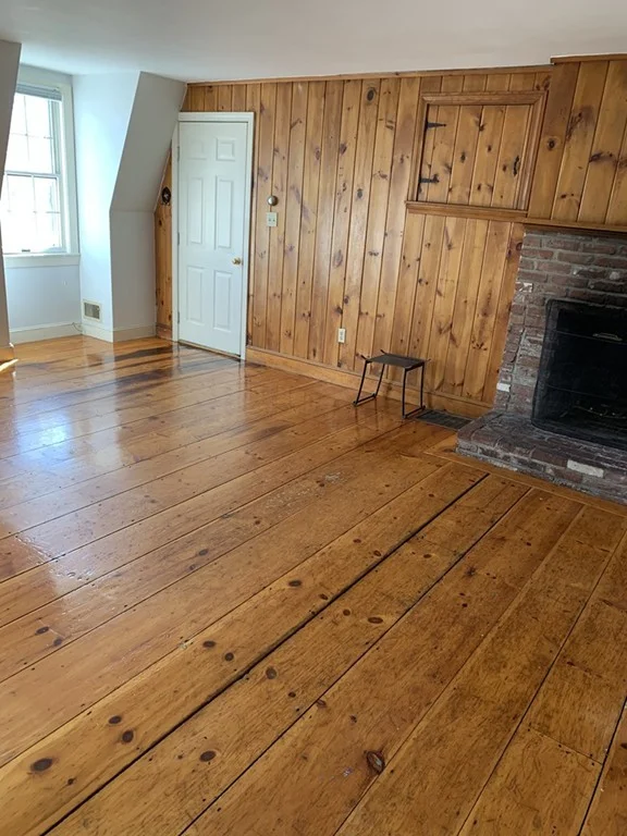 2 bed, 1 bath apartment for rent at 59 Atlantic Ave Unit A, Marblehead — photo 2 of 4