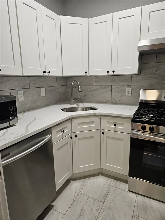 4 bed, 1 bath apartment for rent at 59 Brighton Ave Unit 1, Allston — photo 11 of 15