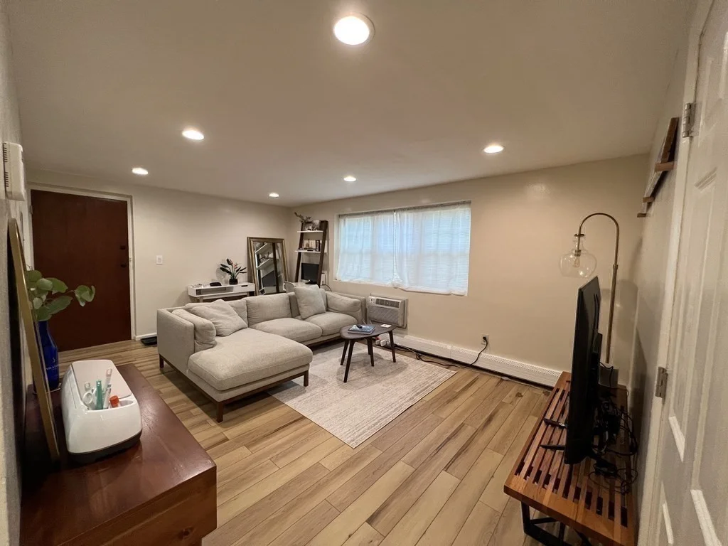 2 bed, 1 bath apartment for rent at 59 Bynner St Unit 4, Jamaica Plain — photo 3 of 12