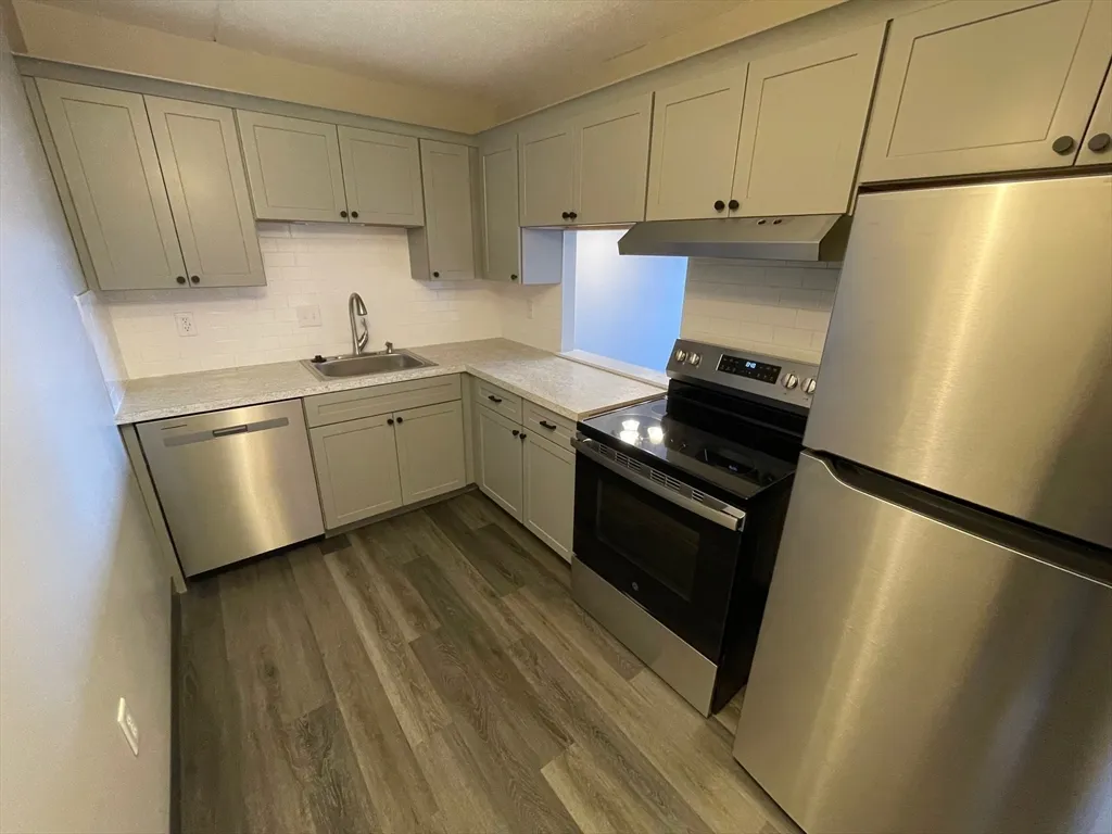 1 bed, 1 bath apartment for rent at 59 Cambridge Rd Unit 108, Woburn — photo 5 of 11