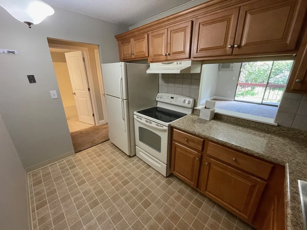 1 bed, 1 bath apartment for rent at 59 Cambridge Rd Unit 214, Woburn — photo 6 of 11