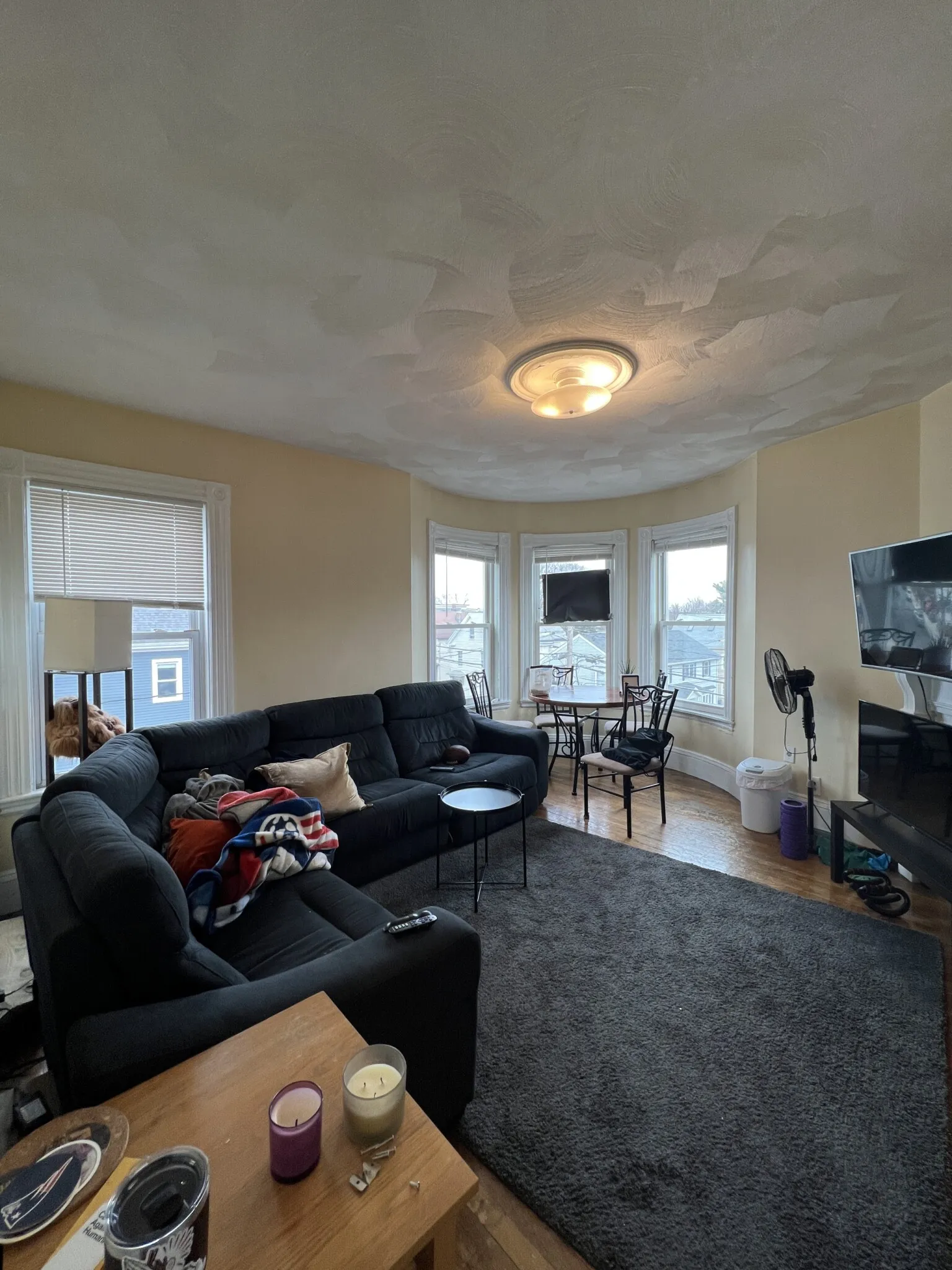 3 bed, 1 bath apartment for rent at 59 Cedar St Unit 3L, Spring Hill — photo 2 of 10