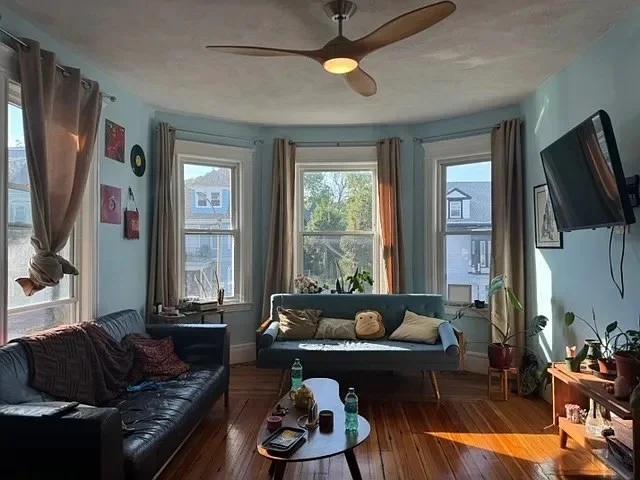 3 bed, 1 bath apartment for rent at 59 Centre St Unit 2, Dorchester — photo 4 of 11