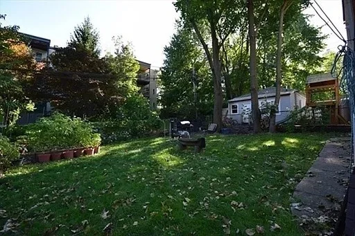 3 bed, 1 bath apartment for rent at 59 Centre St Unit 2, Dorchester — photo 10 of 11