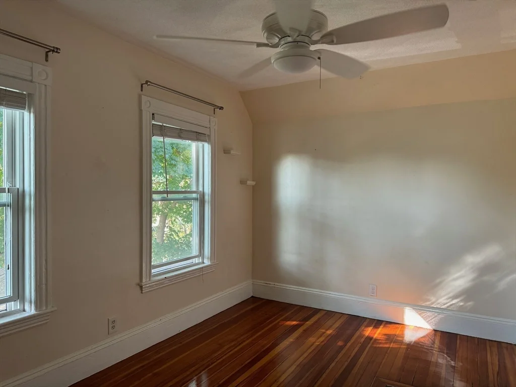 3 bed, 1 bath apartment for rent at 59 Centre St Unit PH, Dorchester — photo 8 of 13