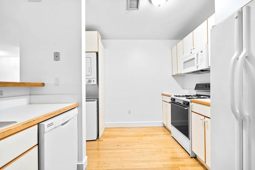 1 bed, 1.5 bath apartment for rent at 59 Church St Unit 3, West Cambridge — photo 5 of 7