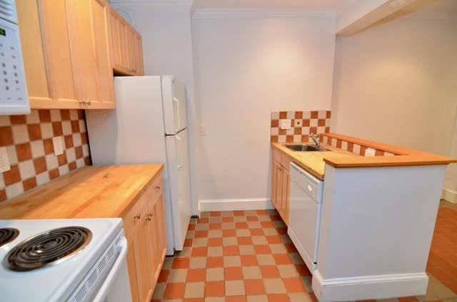 1 bed, 1 bath apartment for rent at 59 Clarendon St Unit 1, South End — photo 3 of 24