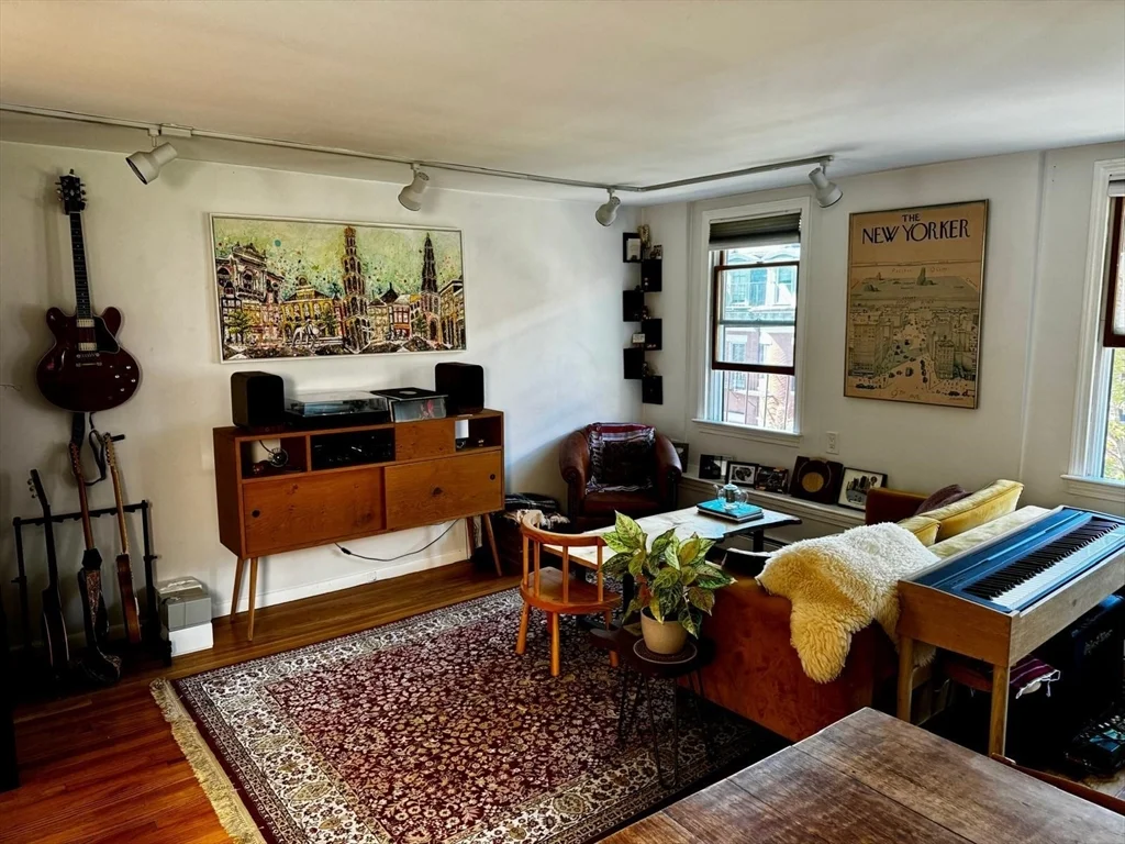 2 bed, 1 bath apartment for rent at 59 Clarendon St Unit 5, South End — photo 3 of 9