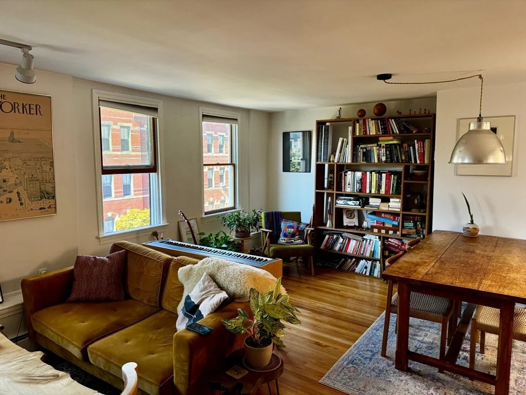 2 bed, 1 bath apartment for rent at 59 Clarendon St Unit 5, South End