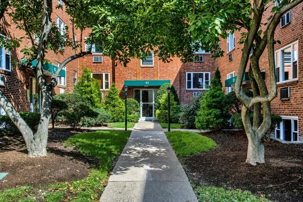 1 bed, 1 bath apartment for rent at 59 Colborne Rd Unit 2, Brighton — photo 8 of 13