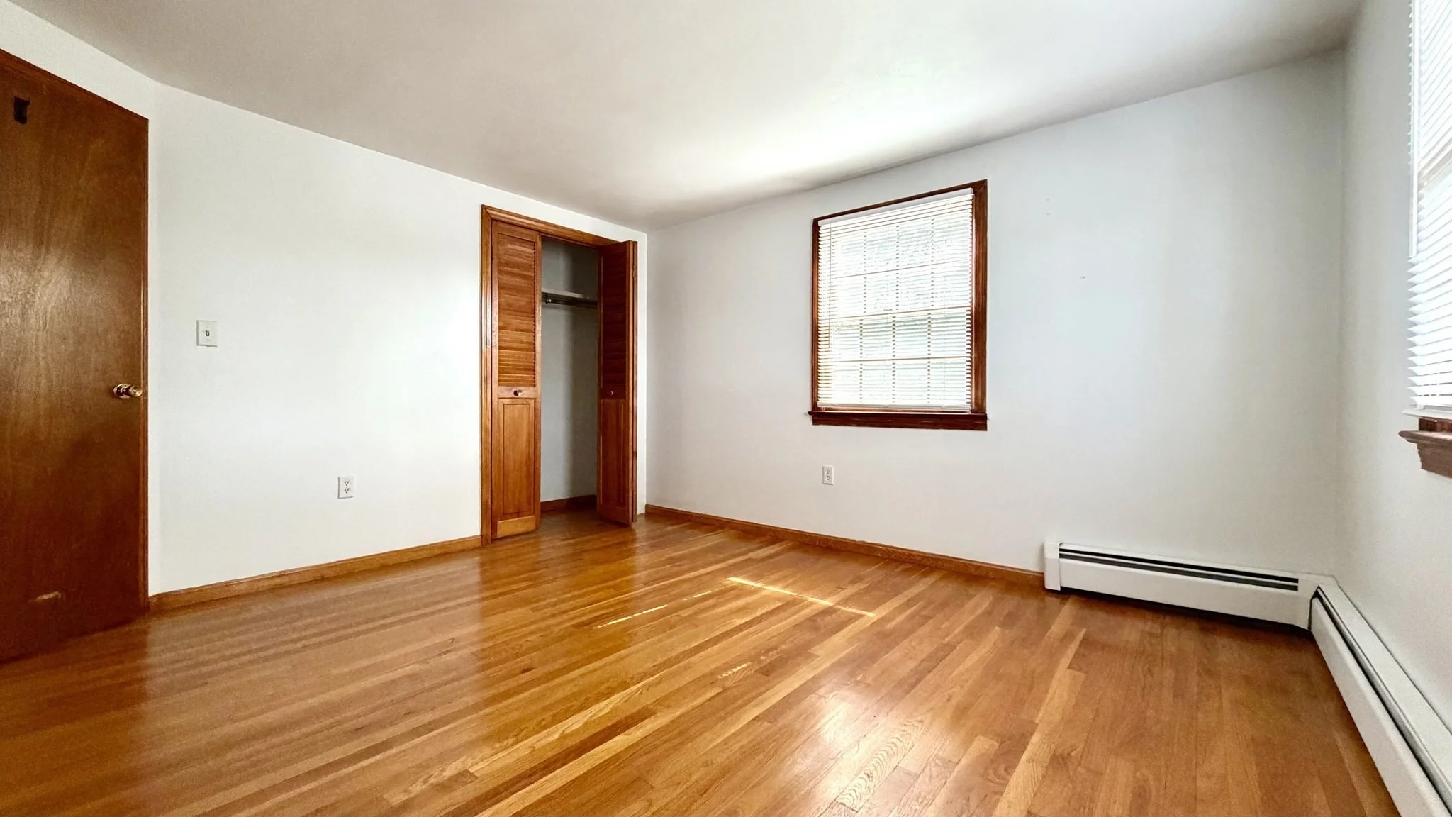2 bed, 1 bath apartment for rent at 59 Commercial St Unit 4, Marblehead — photo 18 of 23
