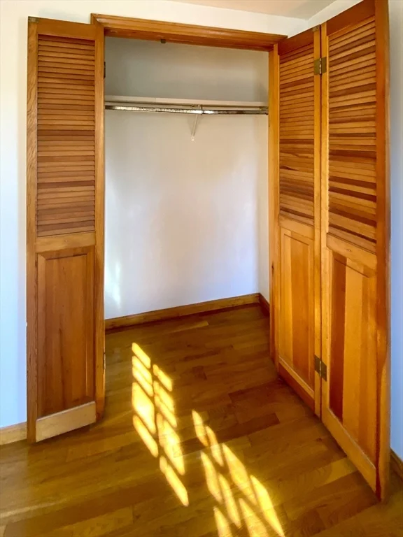 2 bed, 1 bath apartment for rent at 59 Commercial St Unit 4, Marblehead — photo 7 of 11