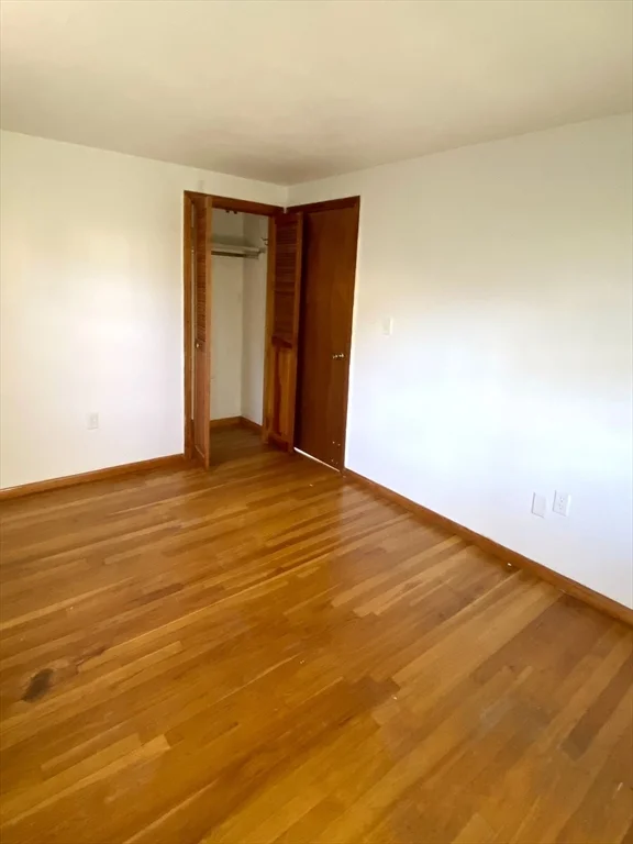 2 bed, 1 bath apartment for rent at 59 Commercial St Unit 4, Marblehead — photo 9 of 11