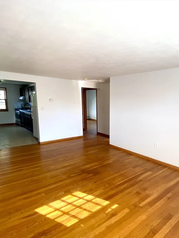 2 bed, 1 bath apartment for rent at 59 Commercial St Unit 4, Marblehead — photo 8 of 11
