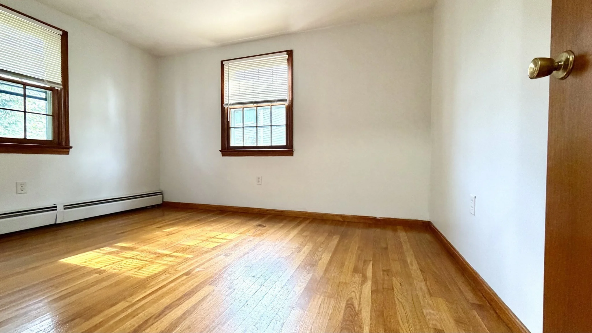 2 bed, 1 bath apartment for rent at 59 Commercial St Unit 4, Marblehead — photo 15 of 23