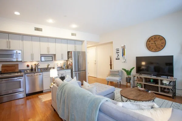 1 bed, 1 bath apartment for rent at 59 Cooper St Unit 4B, North End — photo 5 of 16