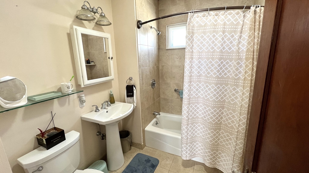 2 bed, 1 bath apartment for rent at 59 Cottage Park Rd Unit 2, Winthrop — photo 12 of 13