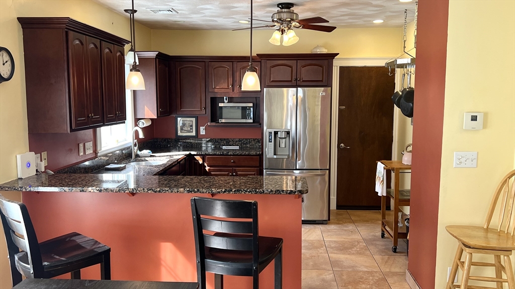2 bed, 1 bath apartment for rent at 59 Cottage Park Rd Unit 2, Winthrop — photo 2 of 13