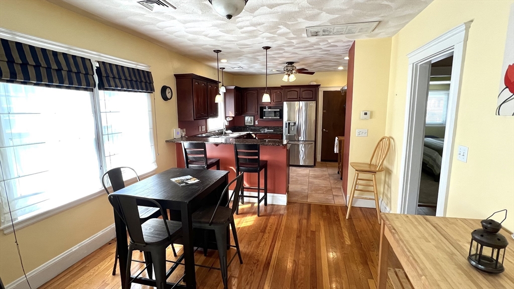 2 bed, 1 bath apartment for rent at 59 Cottage Park Rd Unit 2, Winthrop — photo 8 of 13