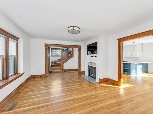 4 bed, 1 bath apartment for rent at 59 Crest St, West Roxbury — photo 4 of 23