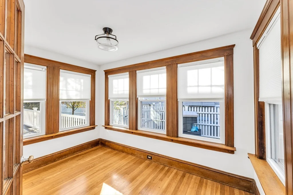 4 bed, 1 bath apartment for rent at 59 Crest St, West Roxbury — photo 3 of 23