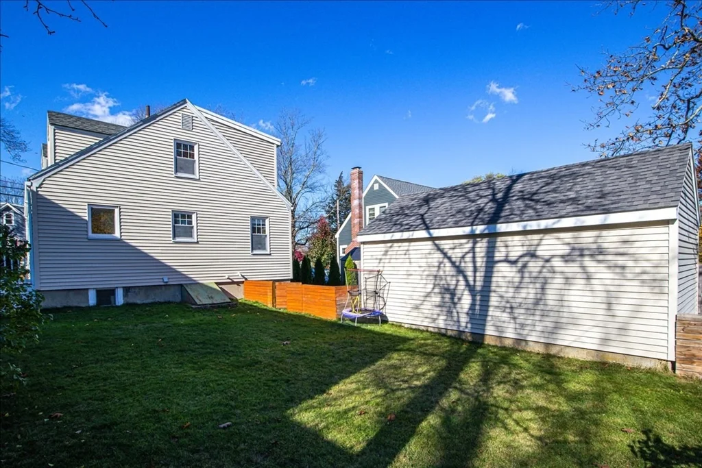 3 bed, 2 bath apartment for rent at 59 Dresser Ave, Ashcroft — photo 41 of 42