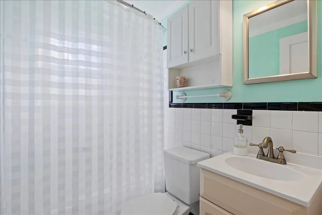 3 bed, 2 bath apartment for rent at 59 Dresser Ave, Ashcroft — photo 20 of 42