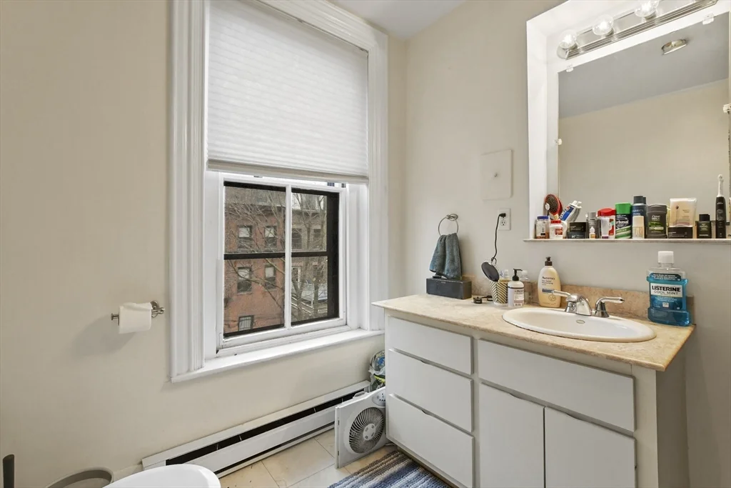 2 bed, 1 bath apartment for rent at 59 E Springfield Unit 2, South End — photo 9 of 22