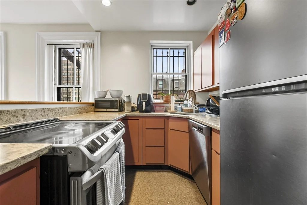 2 bed, 1 bath apartment for rent at 59 E Springfield Unit 2, South End — photo 20 of 22