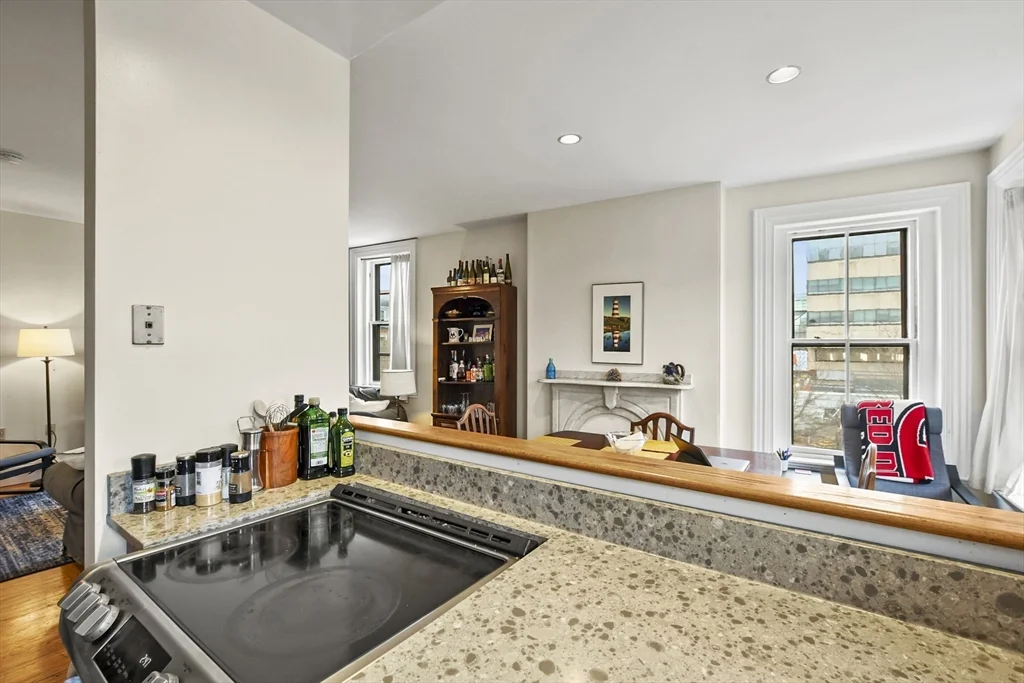 2 bed, 1 bath apartment for rent at 59 E Springfield Unit 2, South End — photo 18 of 22