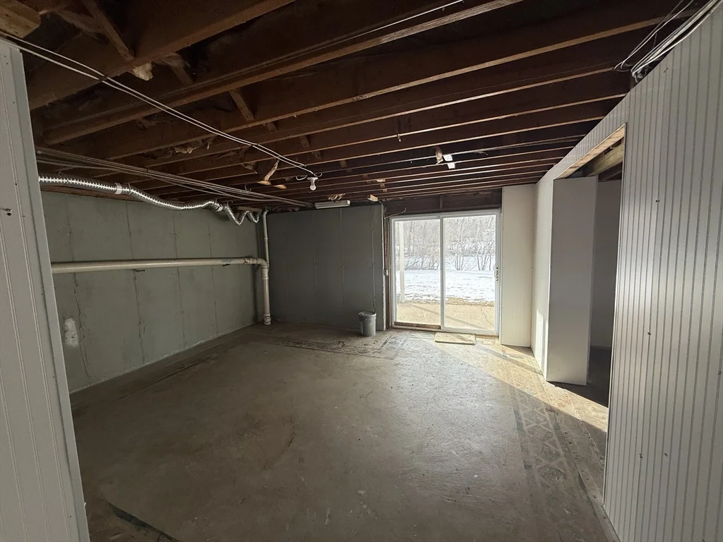3 bed, 1 bath apartment for rent at 59 Elm St Unit RIGHT, Rehoboth — photo 15 of 16