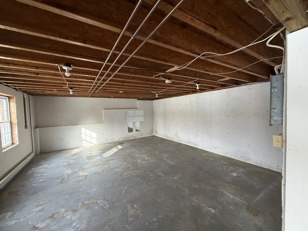 3 bed, 1 bath apartment for rent at 59 Elm St Unit RIGHT, Rehoboth — photo 16 of 16