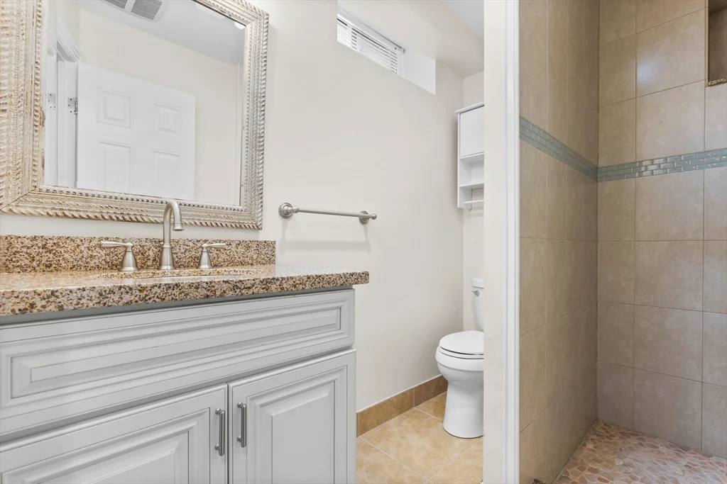3 bed, 2 bath apartment for rent at 59 Endicott St Unit 7, North End — photo 14 of 19