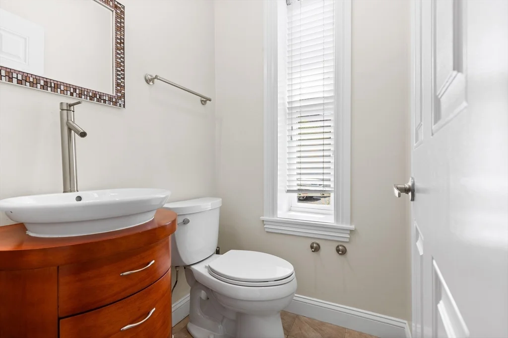 3 bed, 2 bath apartment for rent at 59 Endicott St Unit 7, North End — photo 8 of 19