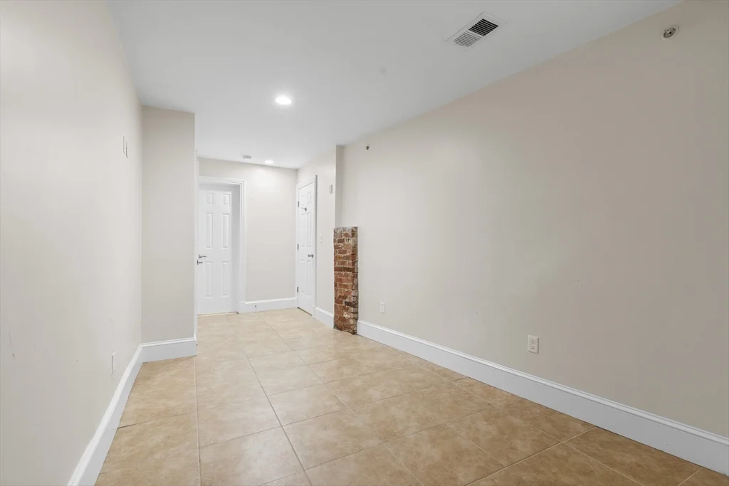 3 bed, 2 bath apartment for rent at 59 Endicott St Unit 7, North End — photo 10 of 19