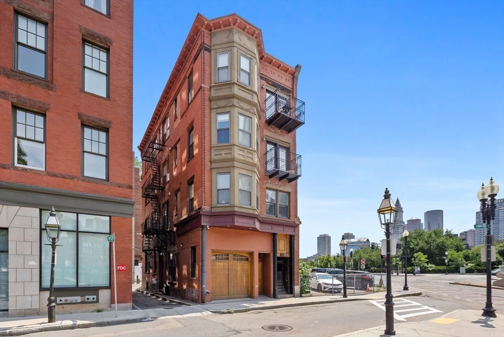 3 bed, 2 bath apartment for rent at 59 Endicott St Unit 7, North End — photo 17 of 19
