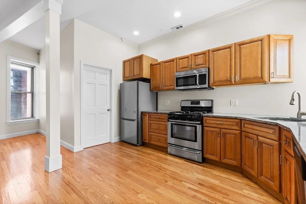 3 bed, 2 bath apartment for rent at 59 Endicott St Unit 7, North End