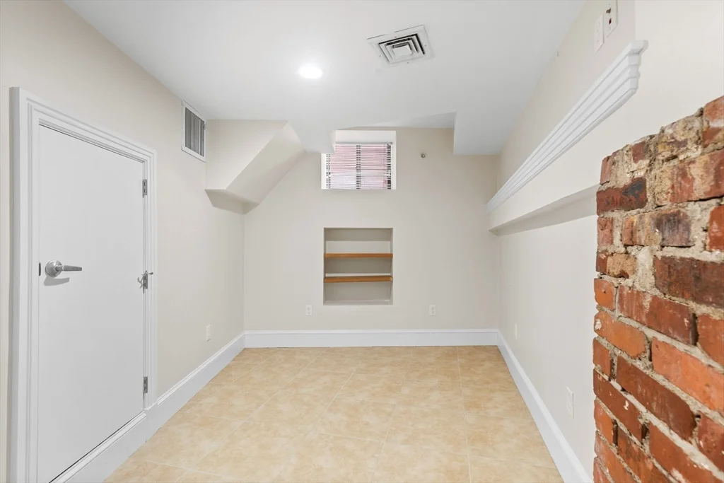 3 bed, 2 bath apartment for rent at 59 Endicott St Unit 7, North End — photo 12 of 19