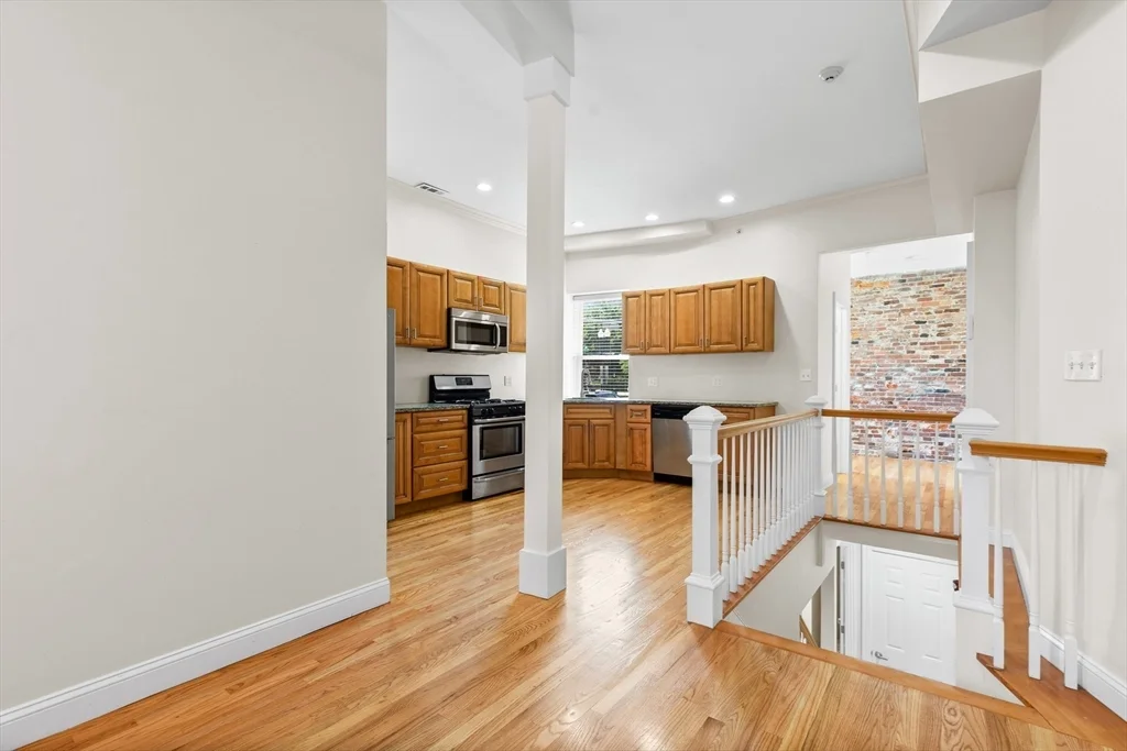 3 bed, 2 bath apartment for rent at 59 Endicott St Unit 7, North End — photo 4 of 19