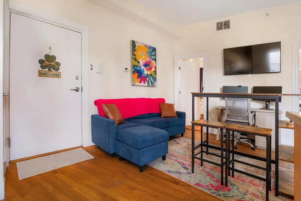2 bed, 1 bath apartment for rent at 59 Endicott Unit 6, North End — photo 4 of 19
