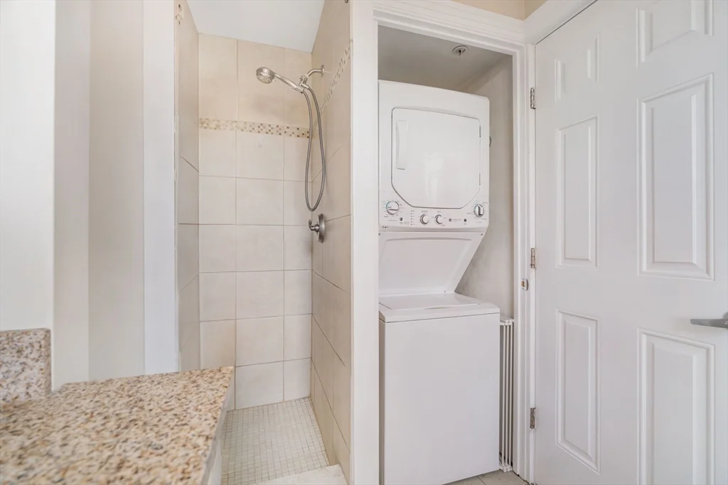2 bed, 1 bath apartment for rent at 59 Endicott Unit 6, North End — photo 7 of 19