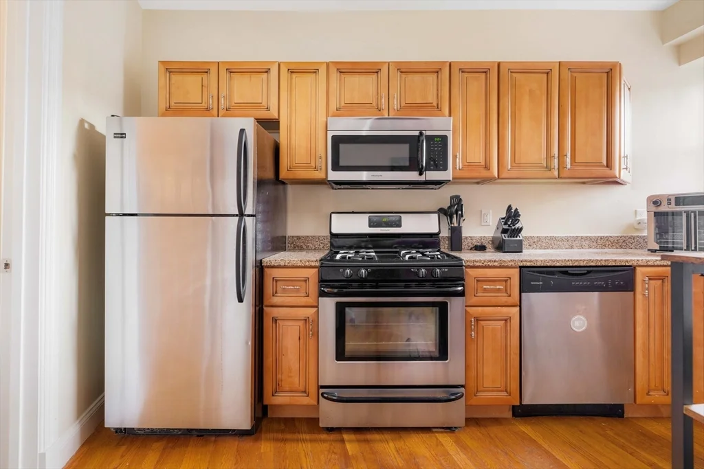 2 bed, 1 bath apartment for rent at 59 Endicott Unit 6, North End — photo 13 of 19