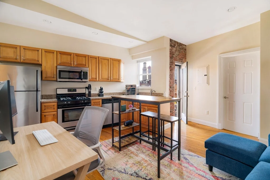 2 bed, 1 bath apartment for rent at 59 Endicott Unit 6, North End — photo 12 of 19