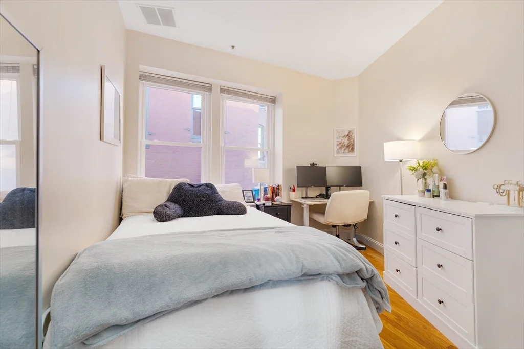 2 bed, 1 bath apartment for rent at 59 Endicott Unit 6, North End — photo 8 of 19