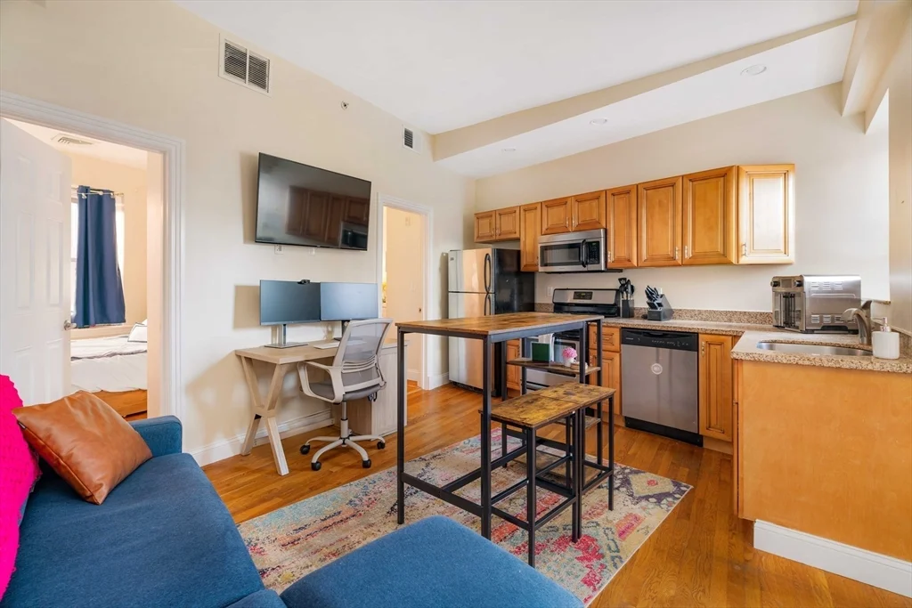 2 bed, 1 bath apartment for rent at 59 Endicott Unit 6, North End — photo 11 of 19