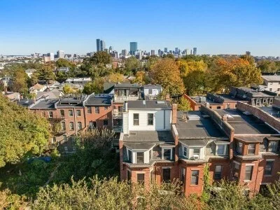2 bed, 1 bath apartment for rent at 59 Fort Ave Unit 1, Roxbury — photo 11 of 12