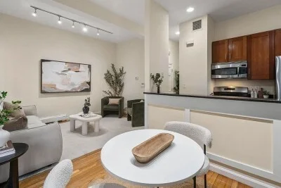 2 bed, 1 bath apartment for rent at 59 Fort Ave Unit 1, Roxbury — photo 2 of 12