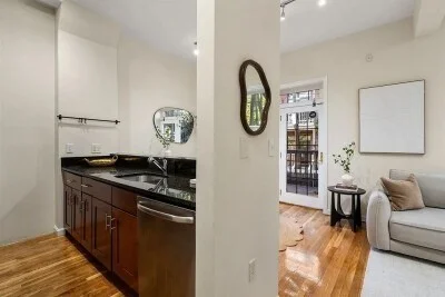 2 bed, 1 bath apartment for rent at 59 Fort Ave Unit 1, Roxbury — photo 7 of 12